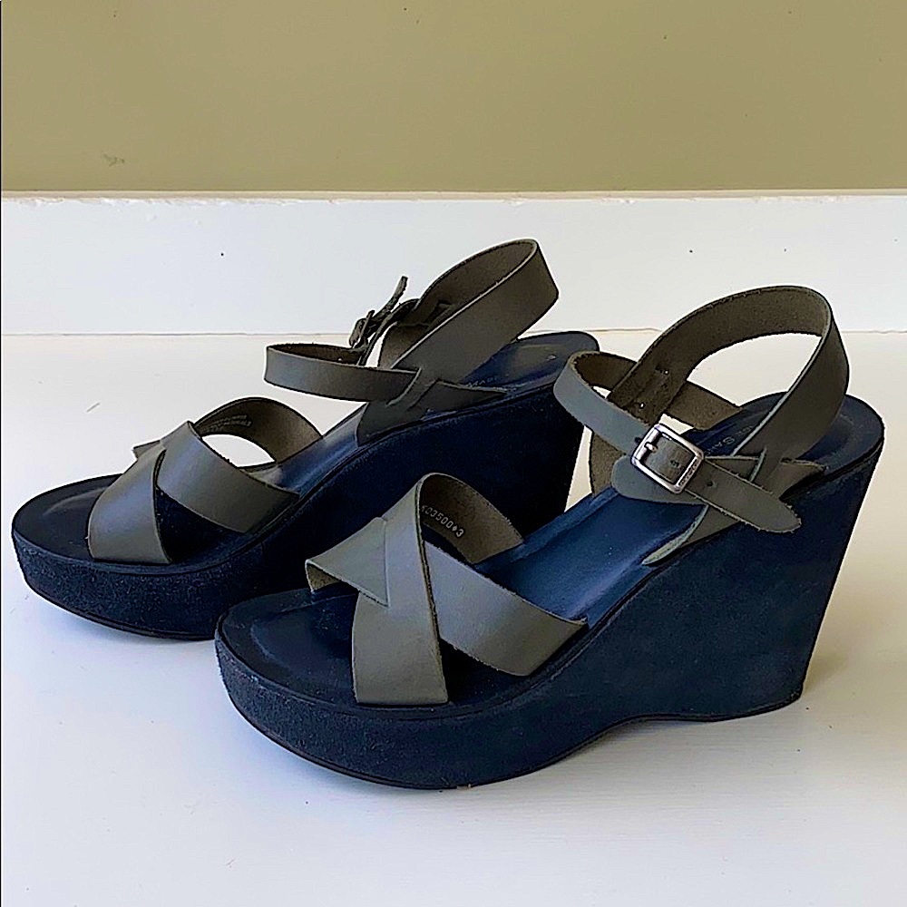 Kork-Ease Blue Suede Bette
